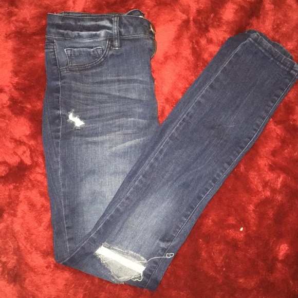 refuge Denim - size 0 Refuge ripped blue jeggings